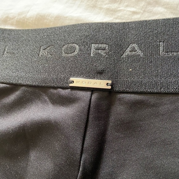 Koral water color style workout capris size small 23" Inseam - Picture 4 of 4